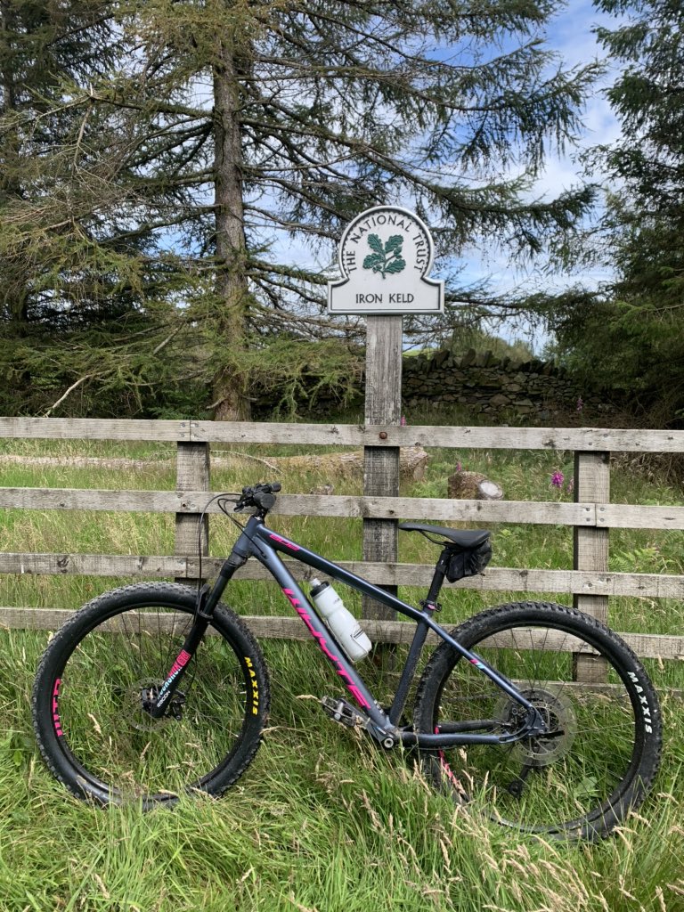 VineSally's tweet photo. A great day out from @lakescaravans with @vinephotography on @WhyteBikes and @ragleybikes exploring the #lakedistrict fells by #mtb #mtblife #lakesmtb 🚵‍♀️ https://t.co/xTHnYH3mDn