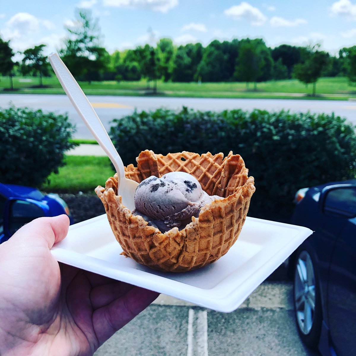 It’s #NationalIceCreamDay! How do YOU celebrate? We celebrate with scoops from <a href="/CrankandBoom/">Crank & Boom</a> 🍦 Wanna know more about them? Check out our interview with them at bbandeats.com and enjoy a scoop of your fave ice cream today! #bbandeats