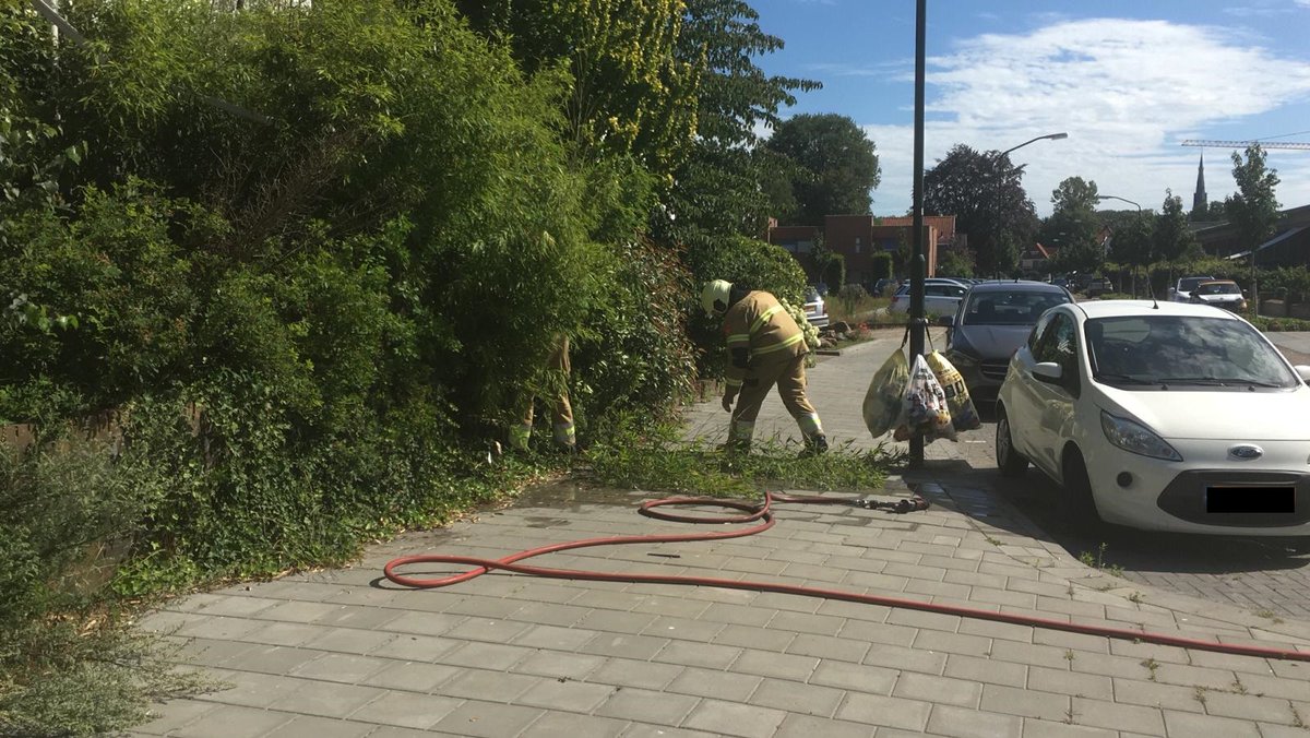 Bermbrandje zet brandweer Veghel aan het werk..