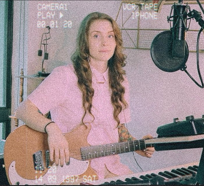 SydneyWr1ght's tweet photo. I filmed remotely for @cbsaustin Music Monday🤠 it airs tomorrow between 9-10am CST @weareaustin. If you miss it, never fear, I’ll post the link afterward. Happy Sunday, yall:)
#austin #texas #music #monday #independent #artist #atx  #liveloops #tenderfoot #danger #sydneywright https://t.co/jnBqG9UY7b