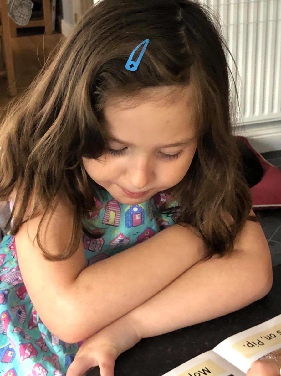 OliviasJourney5's tweet photo. Latest from @OliviasJourney5 Hope you are all keeping safe and well as we continue with our strange year. More of @OliviasJourney5 on Facebook https://t.co/SUchZYTKlm https://t.co/YKhJybYcfo