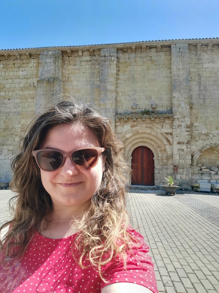 Hoy por casualidad llegué hasta esta iglesia «Santa María del Templo» construida en el s. XII por los Templarios. Que pena no haberla podido visitar por dentro #VillalbadelosAlcores #ElTemple #Templarios