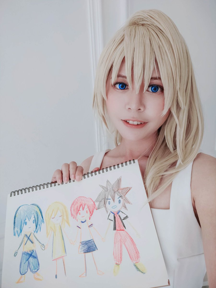 sleeepingpill's tweet photo. MY BEST KH GIRL  ✨🤍🤍🤍✨

#Naminé 
#Naminecosplay
#Kingdomhearts #KH #_KH 
#kingdomheartscosplay
#cosplay #KH2 
#ナミネ #キングダムハーツ https://t.co/HamvixKEZZ