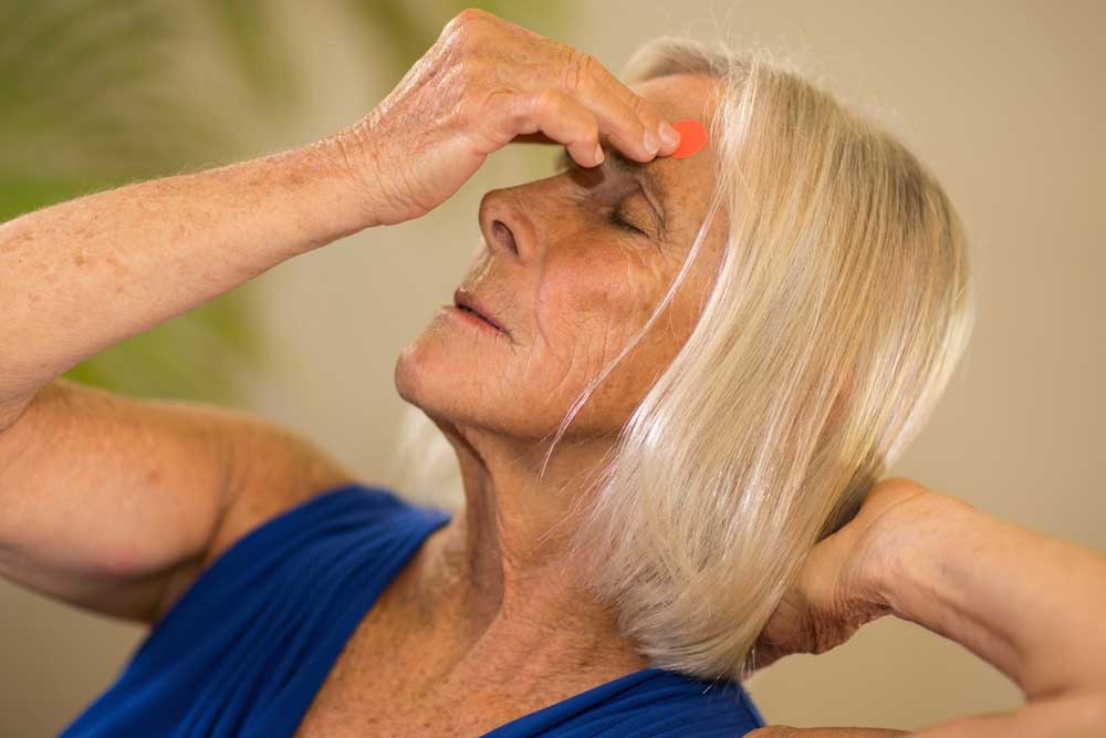 MBHolistic's tweet photo. RELIEVE an Eyestrain Headache
Try some acupressure on a pressure point known as YU YAO. Using the tips of your fingers, press the middle of each eyebrow for a minute, then release. This can also help alleviate the tension from blocked sinuses. #HealthTip #wellness #acupressure https://t.co/kC4tdUziMk