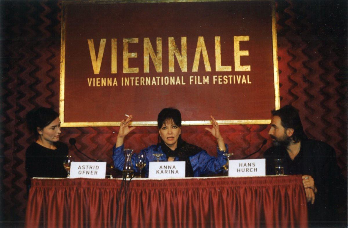 cigarettes &amp; arguments &amp; memories
viennale.at/en/blog/cigare…