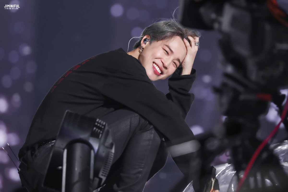 JAMJAMPICS's tweet photo. it’s always missing #JIMIN hours. https://t.co/2JKIWax0uf