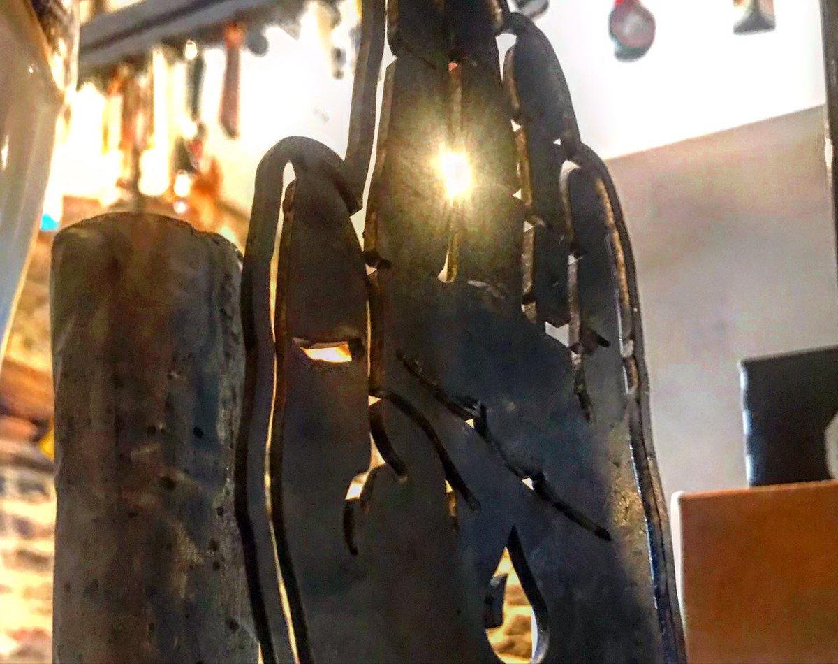 Beauty breeze today on the patio still room for all seatings tonight! Fish and chips, burger, all the good stuff available for take out or dine in. Plus a tap list that is right on point including <a href="/matronfinebeer/">matronfinebeer</a> Janky and @bloodbrothersbrewing Shumei