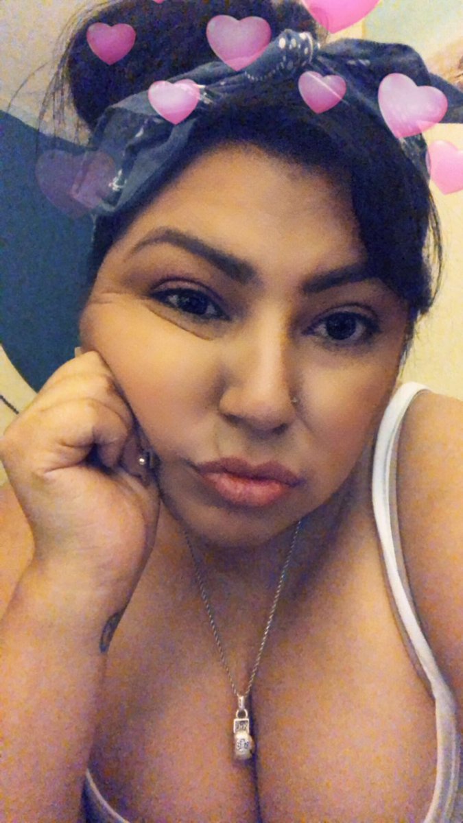 beautynboxing's tweet photo. Ugh it’s Sunday I’m up cleanin’ Drop ur Snap I’ll add everyone who comments below just today ♥️✌🏽👇🏽 #Iheartfilters #Ndon’tLieaboutIt #beautyofboxing https://t.co/hmJyepPmAi