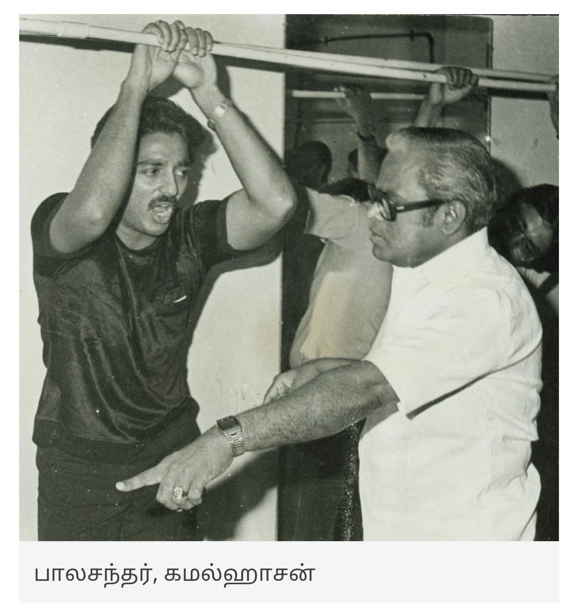 Haidasundar's tweet photo. Can anyone find out the incident or (movie!) in which KB sir narrate a scene to @ikamalhaasan sir? 
@KavithalayaaOff https://t.co/QMcSmDJB8X
