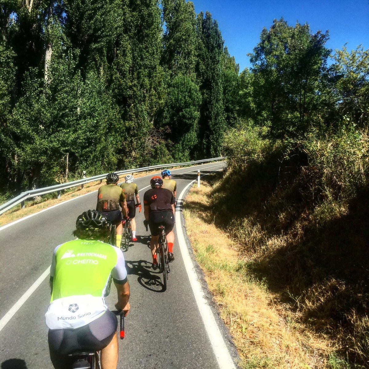 TLgregarious's tweet photo. Pedaleamos en equipo, en grupo y siempre unidos. Sobre el sillín hablamos de todo lo vivido durante la semana. La carretera, la montaña es nuestra sala de reuniones. #cyclingclub #networkingsobreruedas #networkingsobrelsillin # #road #mtb #gravel #ebike #todosniveles #tertulia https://t.co/XGglWDtMcS