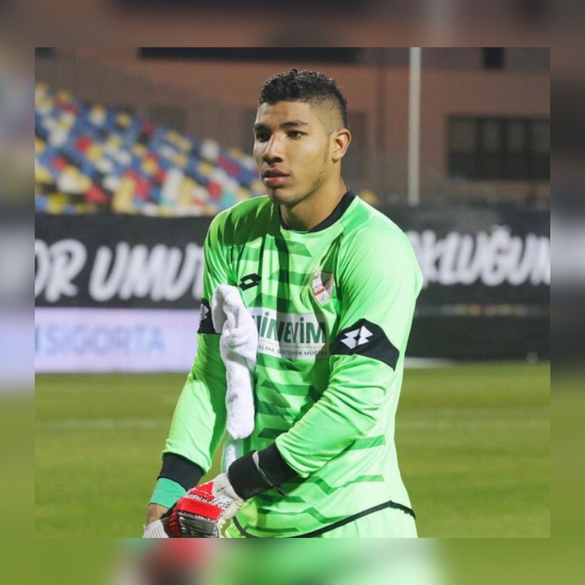 Kuty25's tweet photo. JOSUE 1;9....🙏🏼💪🏽👊🏼❤️
.
.
.Desde que Llegue el objetivo era no descender, no es lo que siempre se quiere  y lo emos conseguido.Lo más importante de esto es crecer como persona y futbolista, gracias mi Dios.VAMOS POR MAS💪🏽 #DiosBendice #NoTeDetenga.
     ❤️Fe&amp;Confianza👊🏼 https://t.co/NHfdUEWL5i