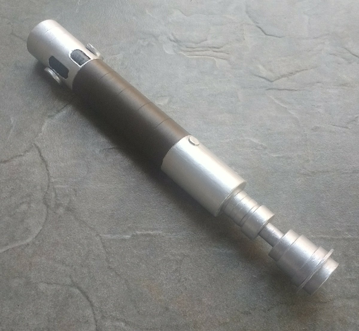 franharmonica's tweet photo. Cal Kestis' padawan lightsaber from Star Wars Jedi Fallen Order
#calkestis #jedifallenorder #starwars #lightsaber #jediknight #jedi #padawan #jediorder #starwarsgame #starwarscanon #lightsaberreplica #theforce #lightsideoftheforce https://t.co/dnH95Yw8nM