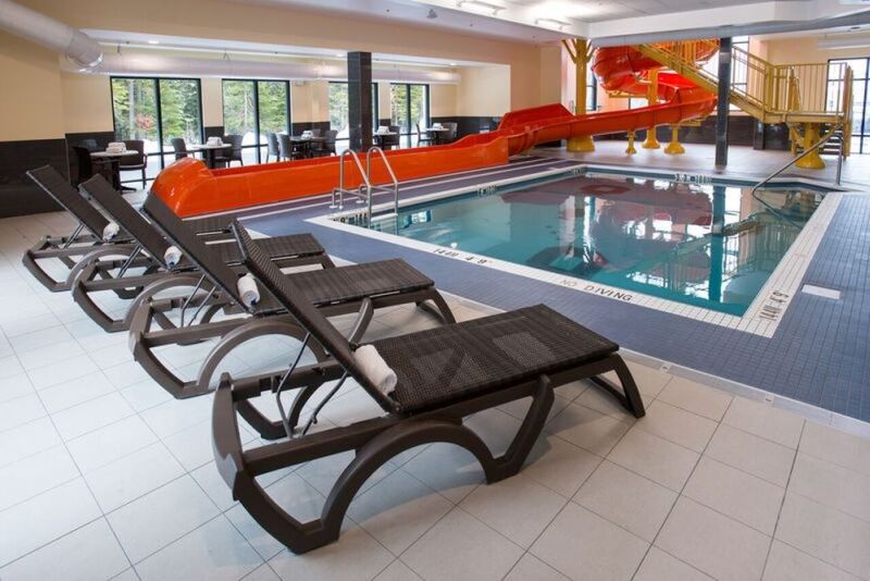 FredTourism's tweet photo. Slide on into the Hampton Inn &amp; Suites Fredericton this summer! Your two-night stay includes: 1 medium Domino’s Pizza, @GrimrossBrewing Growler fill gift certificate, free breakfast, Wi-Fi, pool and water slide, and a $50 Regent Mall Gift Card. Call 1-844-565-3939 to book! https://t.co/LoQrLkHx9v