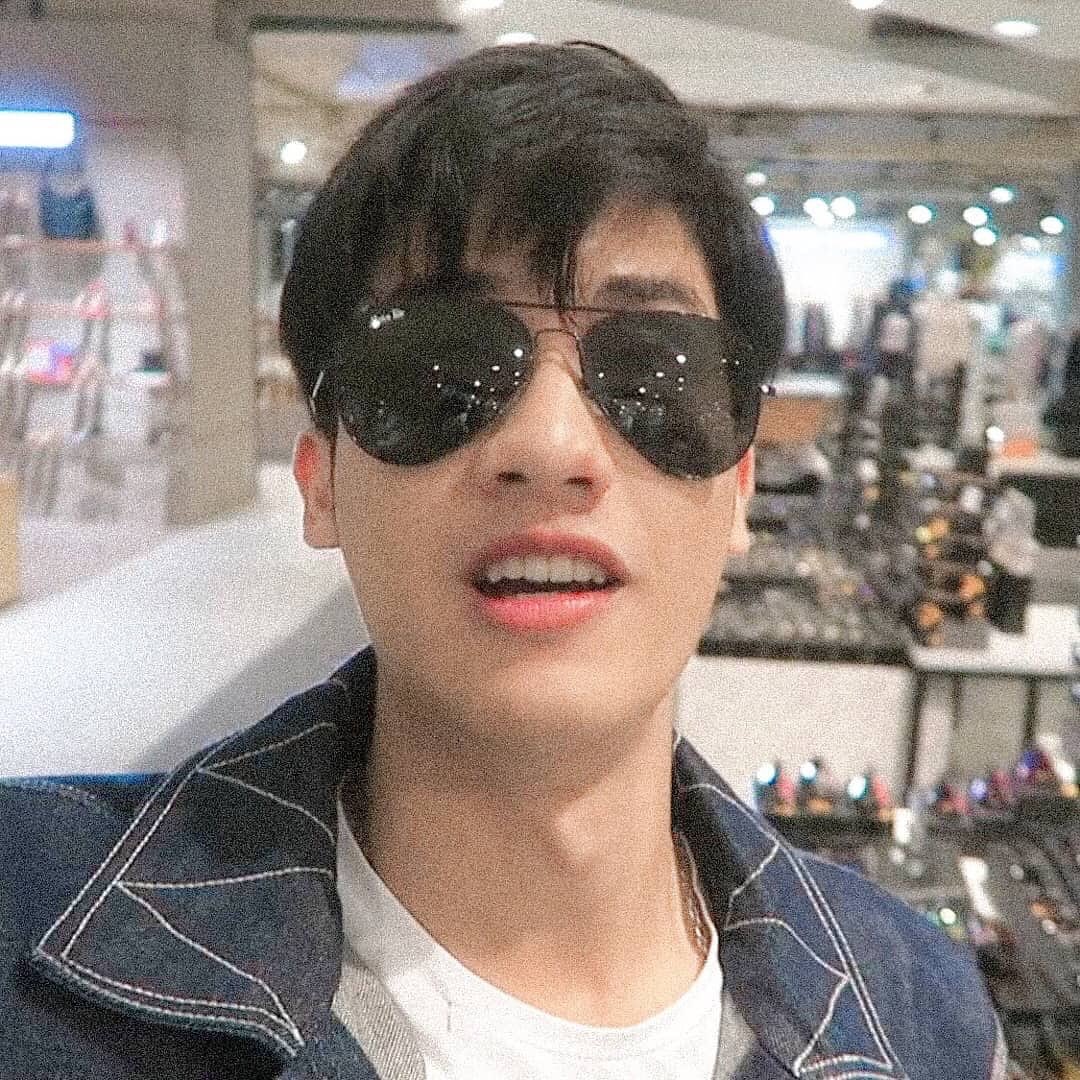 PETEAST_23's tweet photo. 生日快乐！
祝我的���贝万事胜意
 #Taytawan29thBirthday https://t.co/v3ZCDsfFfu