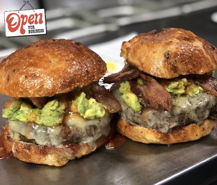 📍North 3rd st. &amp; Bedford Ave! Delivery &amp; Pickup till 10pm 9172929226 #williamsburg 🍔🍟🍔