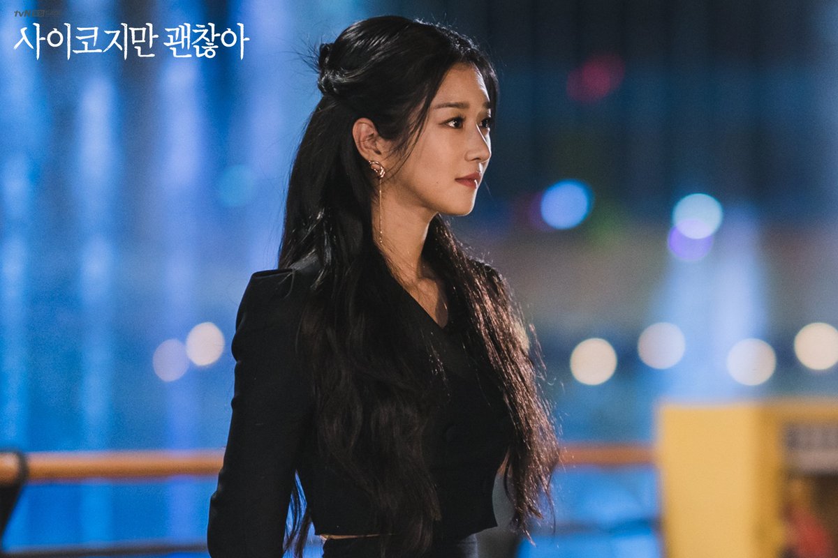 Rickydezan2's tweet photo. Dari awal smpe skrg dramanya penuh kejutan, seruu cuy... ditambah lagi seo ye jii nya bikin meleleh 🔥#ItsOkayToNotBeOkayEP10 https://t.co/XMKxcmt5Xn