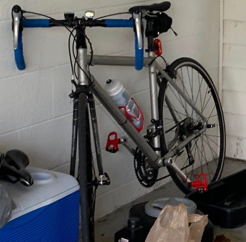 BikeRecovery's tweet photo. #StolenBikeRecovery #StolenBikeOrange: Silver Specialized Allez Bike Stolen From Orlando, Florida https://t.co/MDYPIMfxoo https://t.co/25Aqt70cKR