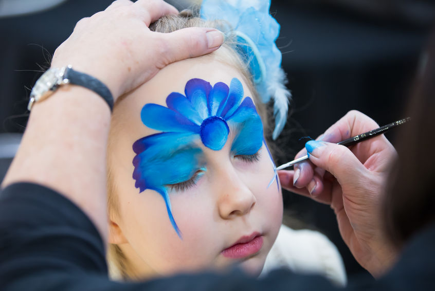 NHSThankYouFest's tweet photo. The North East NHS &amp; Frontline Thank You Fest will have plenty of glitter stations, face painting &amp; food stalls to keep the little ones entertained between sets ✨🎶  
Find out more and grab your tickets now ➡️ https://t.co/qq6u4Gf9SV
#FamilyFestival #TributeFest #GatesheadEvents https://t.co/CHhkqp4pbG