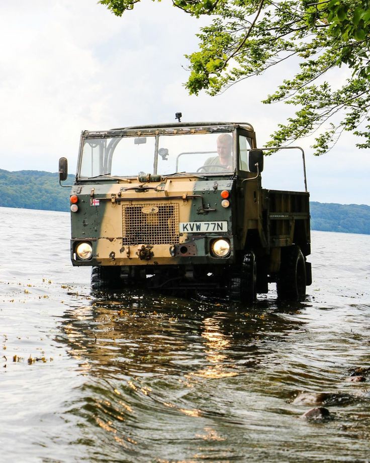 landroverpa's tweet photo. The @tirsbaektv team try Fjord vs Land Rover via YouTube. Rule 101, never underestimate a Forward Control
https://t.co/is0kNwpVvb
#landrover #FC101 #101Forwardcontrol #Series3 #Serieslandrover #landroverphotoalbum #Oldrovers https://t.co/q2aDq19ZpQ