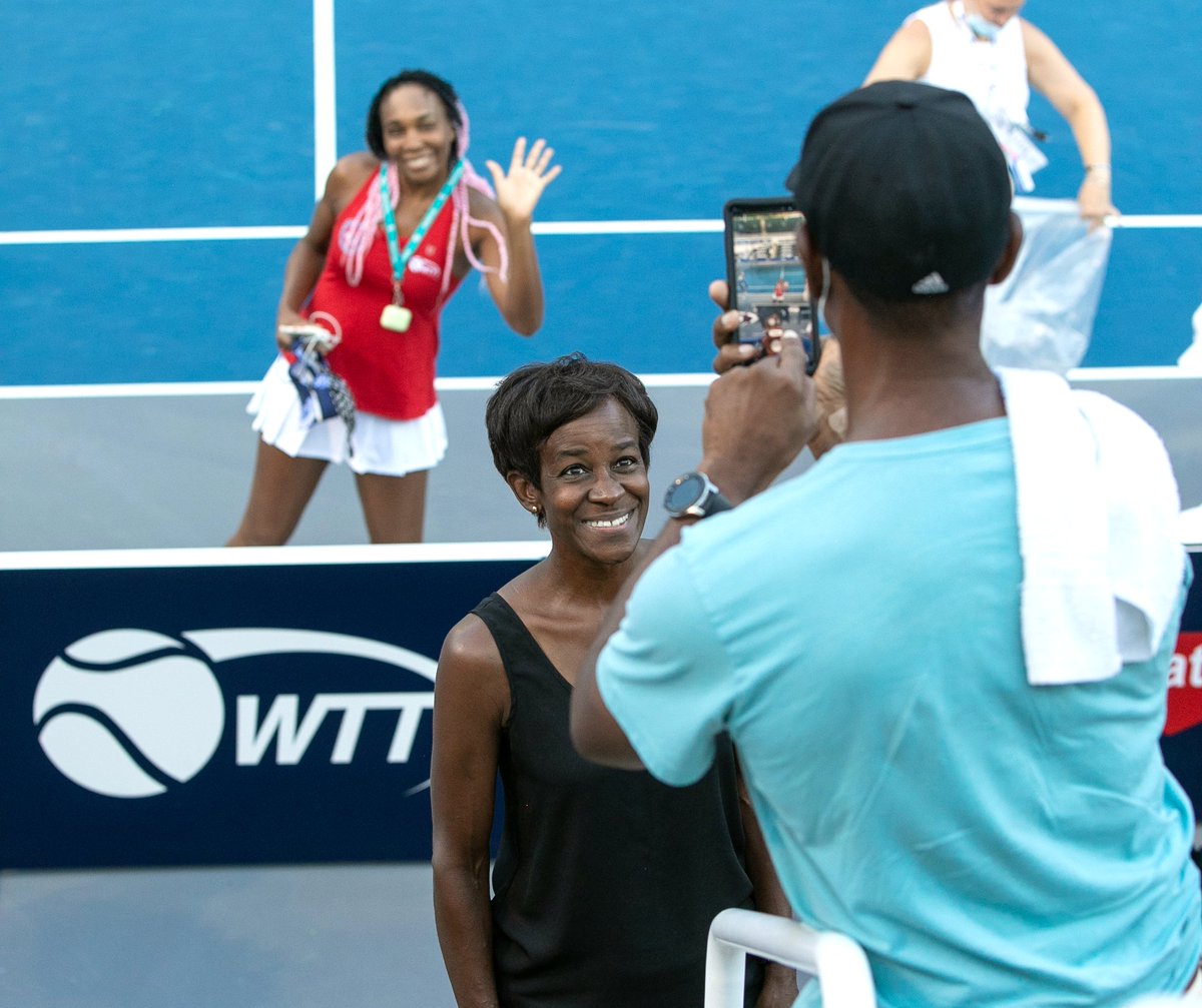 WorldTeamTennis's tweet photo. #WTT2020: Aaaand you've been #VenusBombed 👑💣 https://t.co/nl2HQSCAIc