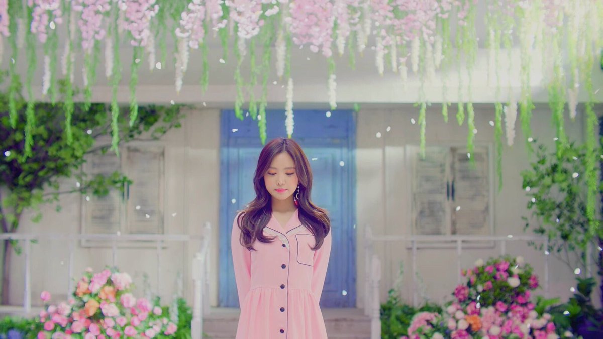 APink_1069's tweet photo. @naaaapink わたしのだいすきなナウン姫を4枚どうぞ〜🍭 https://t.co/dC7lWuOb5S