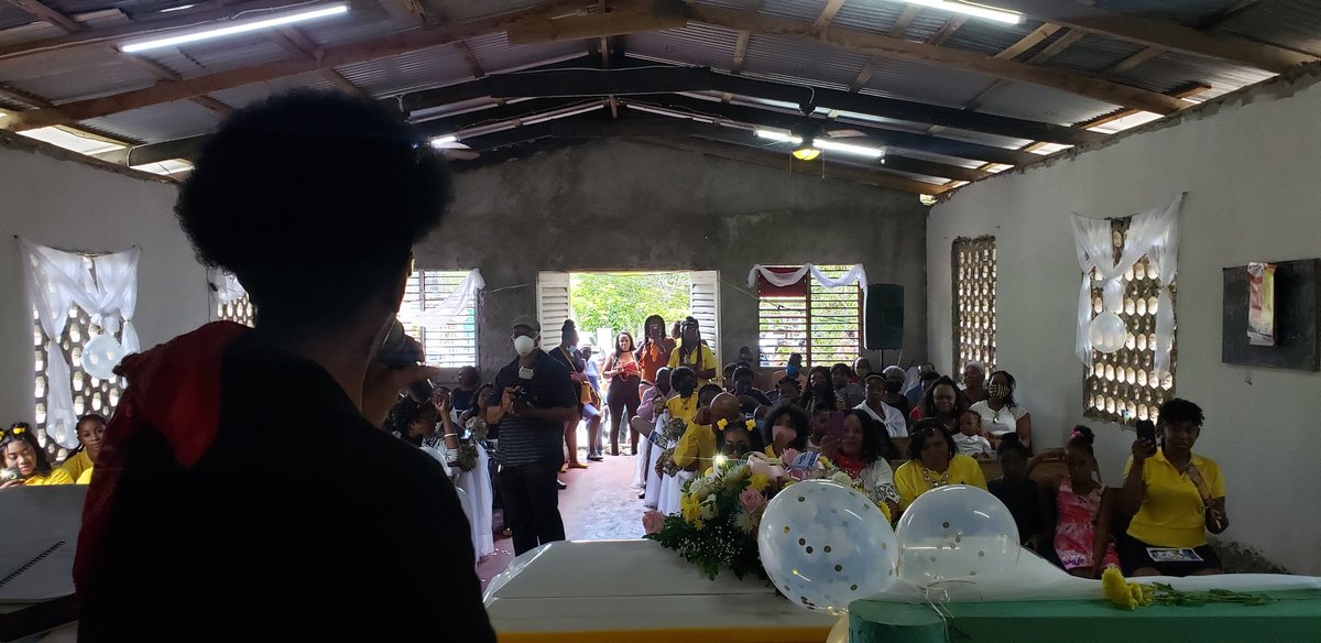 MalahooForteMP's tweet photo. #ConstituencyHappenings #StJamesWestCentral | Happy to be at #RansomedChurchofGod this Sunday morning here in #GuavaWalk with #CllrDwightCrawford to help celebrate the life of a community mother-#MsPearl. It is a good &amp; blessed thing to gove thanks. https://t.co/IoMkti4x9Z