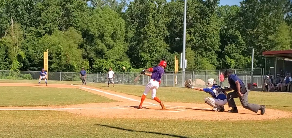 Mistasmith2U's tweet photo. Happy Birthday to my young gun @Mistaa4040. 15 years old today. #Parkview2023 #Beeboswagger https://t.co/H45WYfGfoS