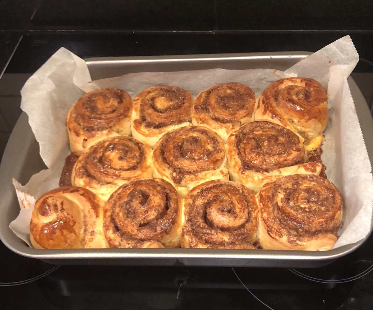 CEO_Vega_Ind's tweet photo. Dont forget to cherish the people who are there for you every day.
So whats better than to wake them up with fresh cinnabon buns. #bringhappines #loveinlockup https://t.co/WfuZHgWz4G