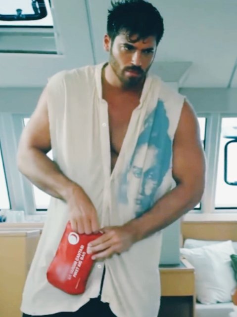 Özgür Atasoy : the paramedic with a savage attitude   #BayYanlış  #ÖzgürAtasoy  #CanYaman