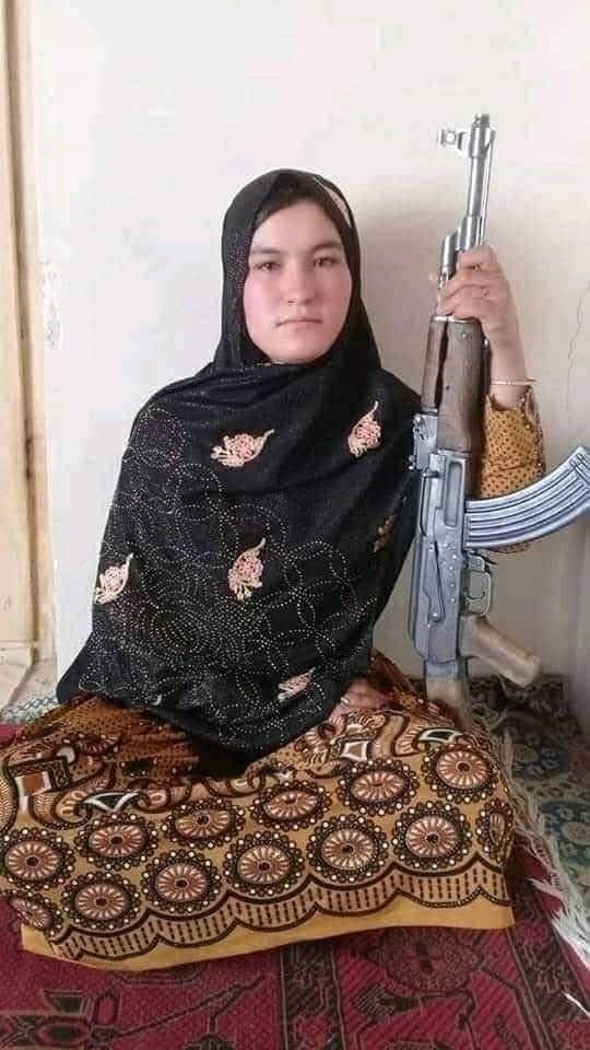 war_noir's tweet photo. Pro-Government sources in #Afghanistan report that Qamar Gul and her 12-year-old brother killed two #Taliban militants for revenge of their parents in #Ghor province. Qamar Gul can be seen with a Type 2 AK-47 in the photos. https://t.co/rcqeLuogaY