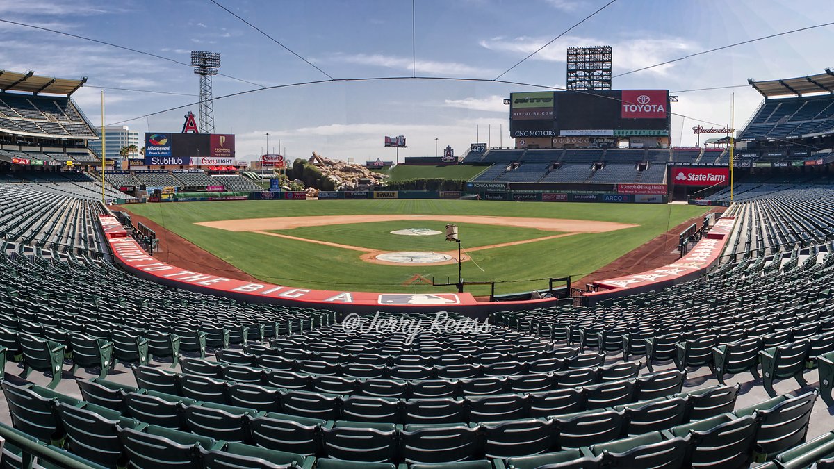 JerryReussMLB's tweet photo. #AtTheBigAhttps: https://t.co/7gSip6R0X7