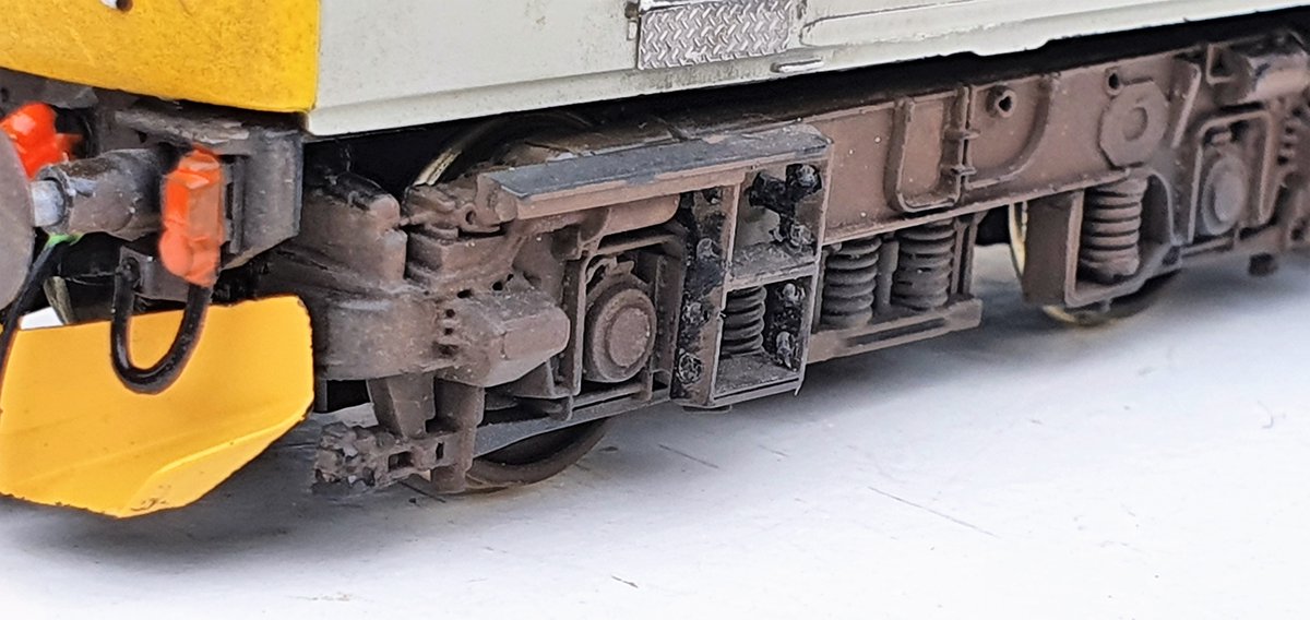 wrt_77's tweet photo. My pair of #Heljan #Class33 's are nearly done with underframing weathering to finish off and toning down. Tried to simulate the holes in the footsteps. These seem to be at one end only on the photos i have but maybe I'm wrong. One day i may replace with #PHdesigns #TMRGUK https://t.co/7wXbIpBMQ6
