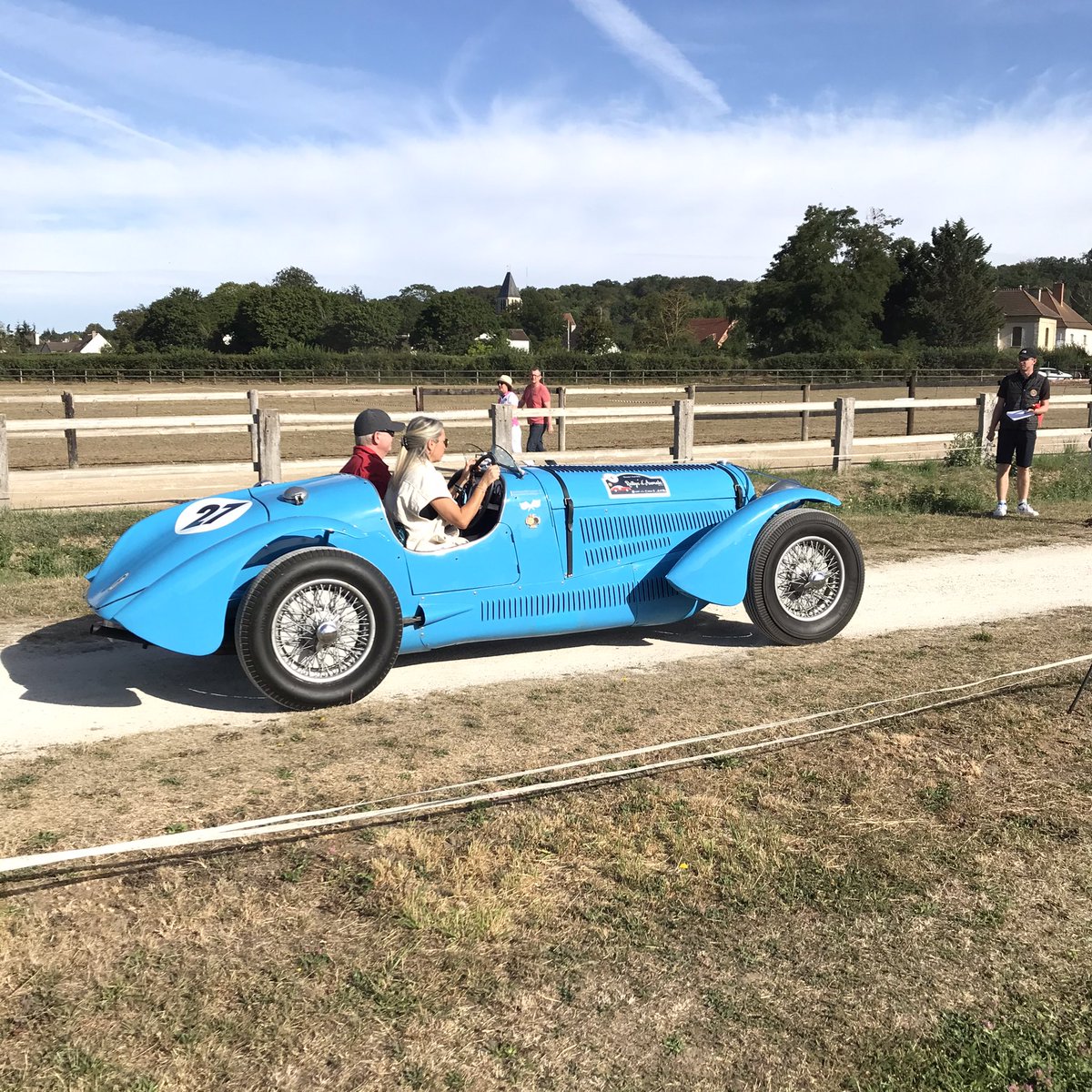 JP_Bourseau's tweet photo. Aujourd’hui 3e participation au Rallye du @Club_d_Aumale . Superbe journée et organisation au Top, le tout pour une très belle cause : la recherche contre les cancers pédiatriques avec @institut_curie https://t.co/kywfOPArPm