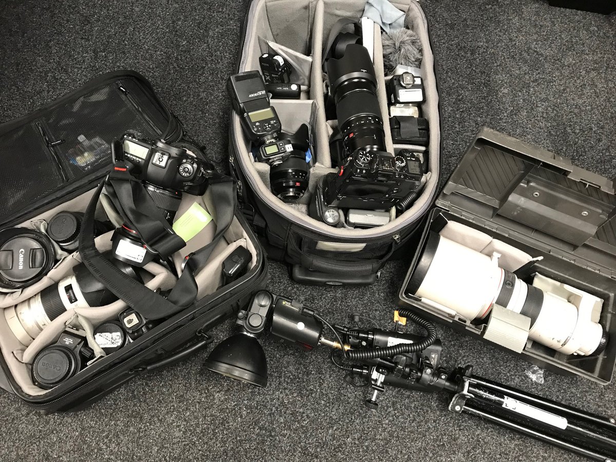 Ready to go!!!!
Na een (te korte) vakantie weer aan het werk. Naast mijzelf ook de batterijen opgeladen, objectieven schoongemaakt en een nieuw objectief in de tas. Lekker weer voor #deStentor op pad en dinsdag direct grote opdracht voor SNS-franchise Nederland in stad Utrecht.