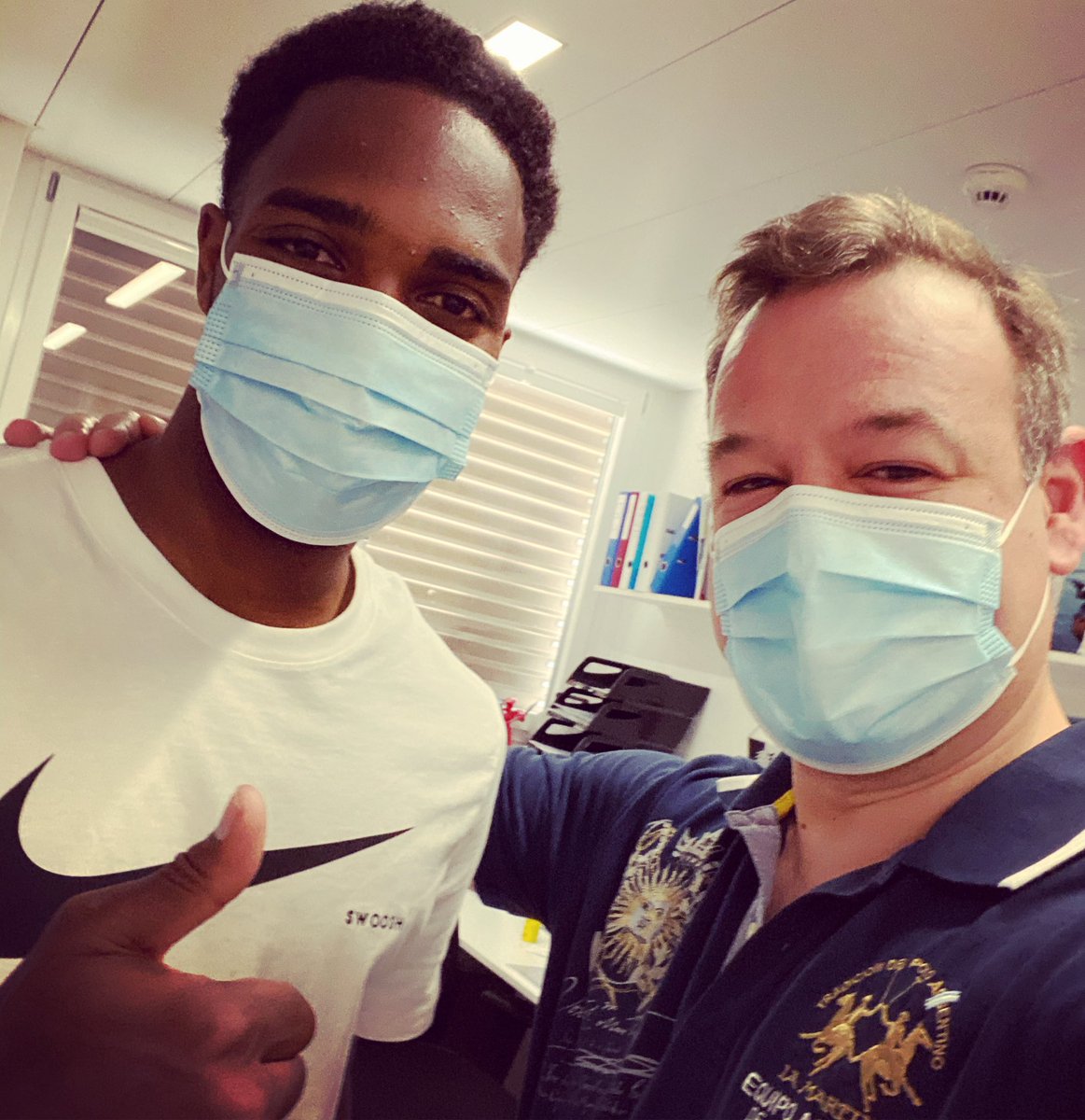 SportklinikBern's tweet photo. It’s Sunday, time for a Re-Check and good news - well done Player 21! #sundaycheck #fasthealing #bringyoubackonthepitch @ulissesgarcia20 https://t.co/b5XeHkplJ4