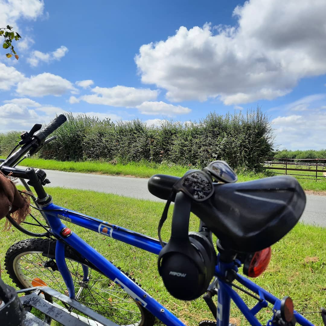 SMothika's tweet photo. Shining in york today ❤😎. Did 20 km cycling and totally exhausted #CyclingDays in UK 🚴♂️🚴♂️ https://t.co/SKPTd3BQdY