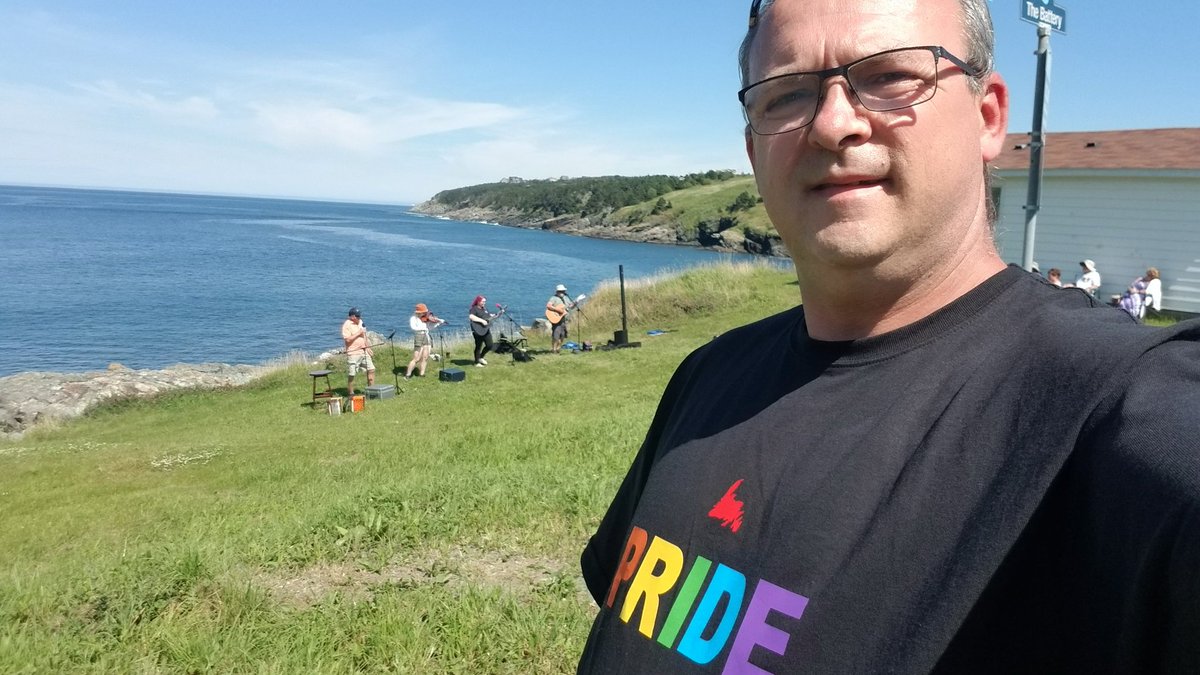 CraigScottNL's tweet photo. What a great way to celebrate the last day of #yytpride here in @torbaynl today with an outdoor concert by the @TorbayFolkArts council. @StJohnsPrideNL https://t.co/f0WcAXdU4X