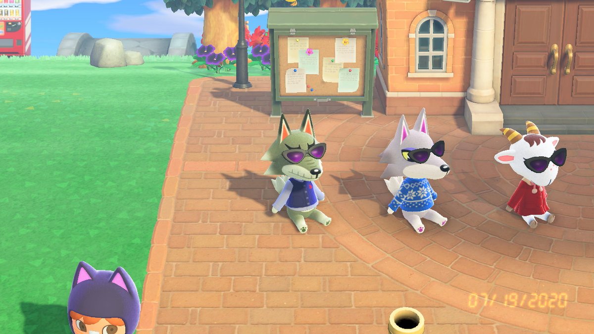 suzliart's tweet photo. Dobie moved in recently lol. Is Fang starting a gang? #ACNH https://t.co/NFwiuFZ9XI