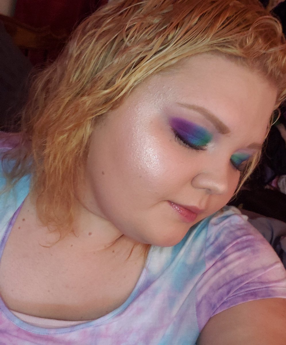 chelz1776's tweet photo. 💚💙💜 Put it back! and Mini Controversy palette. DO NOT LEAVE NEGATIVE COMMENTS! I HAVE AND ALWAYS WILL SUPPORT JEFFREE AND SHANE! I DON'T CARE ABOUT YOUR OPINION! @JeffreeStar @shanedawson #ShaneXJeffree #Conspiracycollection #putitback #jeffreestarcosmetics #makeup https://t.co/3tjvFwHYDt