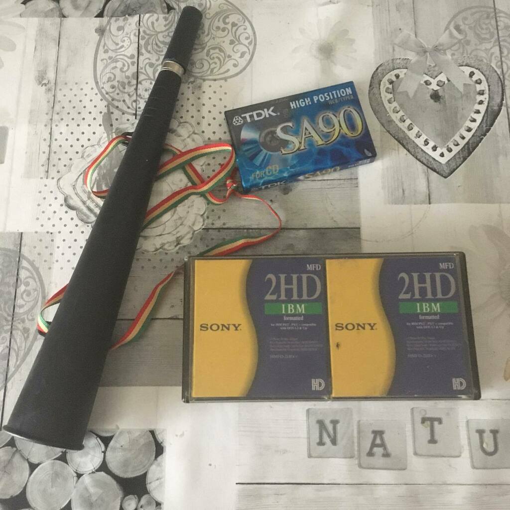 NattyKwik's tweet photo. And I present #oldschool #SA90 still in wrap 😂 and every #raver should have a #horn but there is a lot of #floppies that are unused https://t.co/Svpz1PlhL6