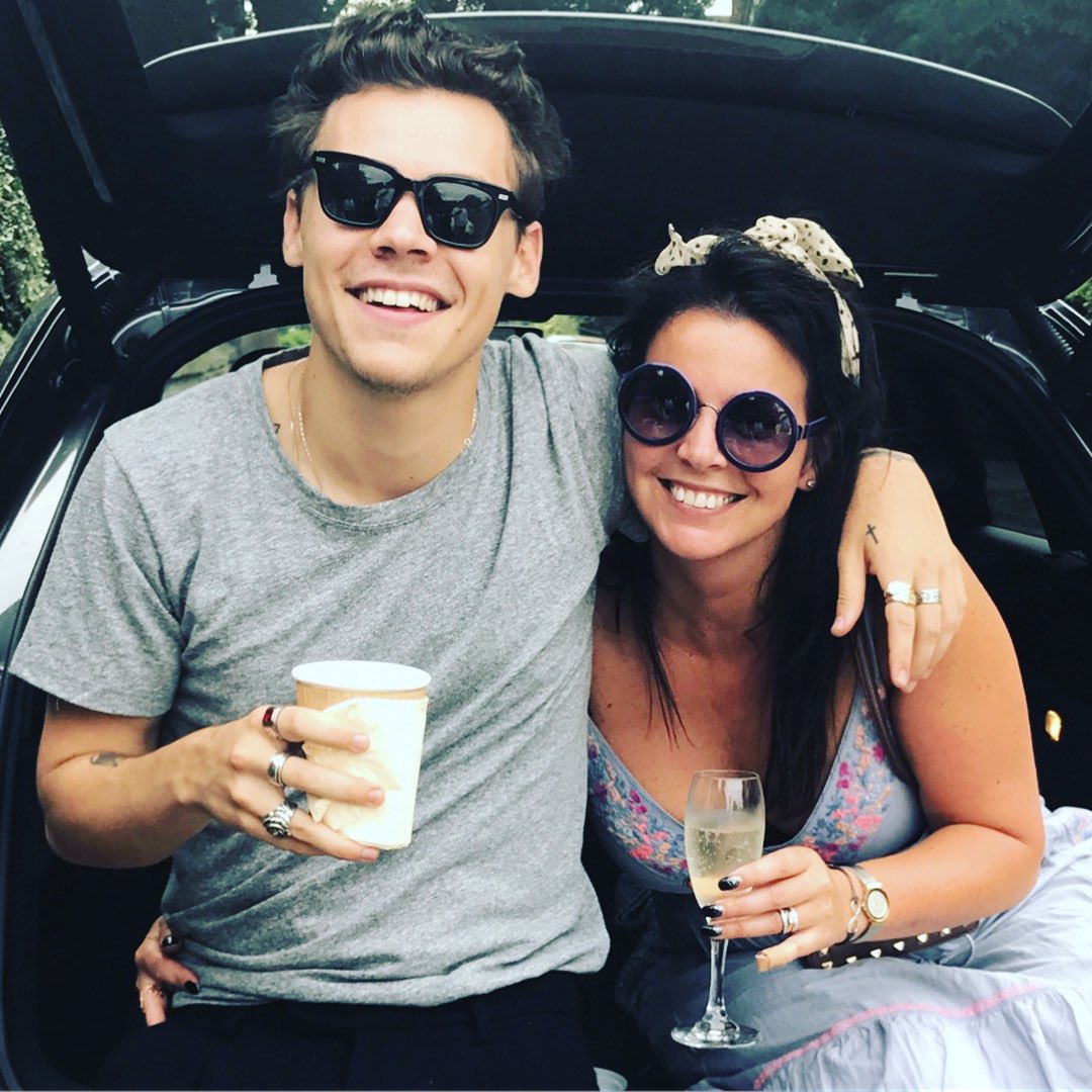 hstylespics's tweet photo. Anne And her baby https://t.co/Nrj6NXaeFT