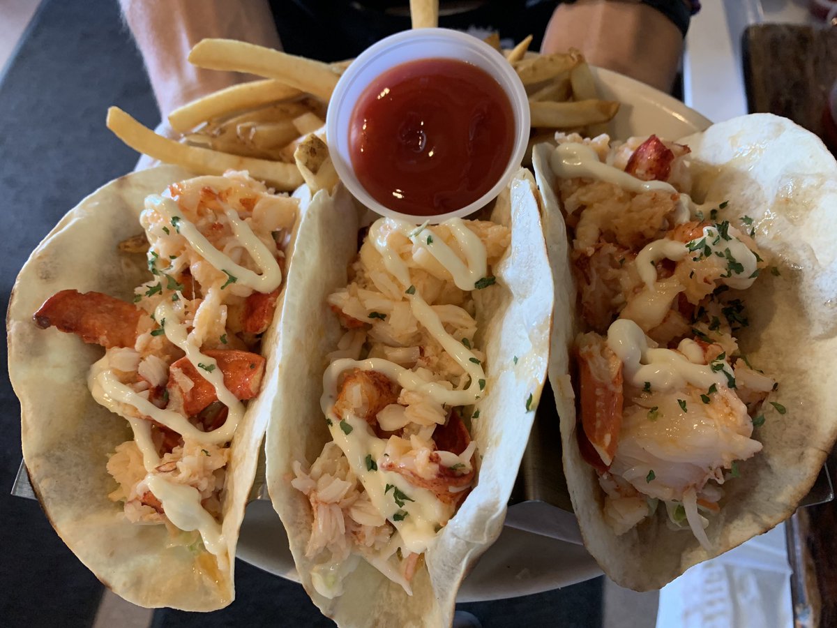 This week’s lunch special...Lobsta’ Tacos with 100% fresh Lobsta 😋