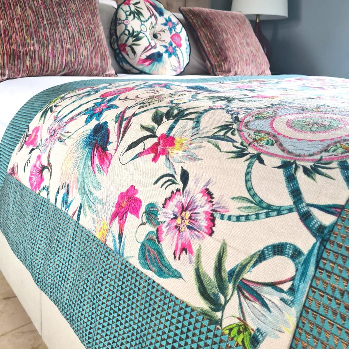 I'd rather sleep on the couch than have to ever remove this stunning bedspread 😍 ⁠
⁠
blakelyinteriors.co.uk

#Showroom #Inspiration #interiordesign #design #interior #homedecor #Newbuild #Selfbuildni #architecture #home #interiors #decor #homedesign #interiordesigner