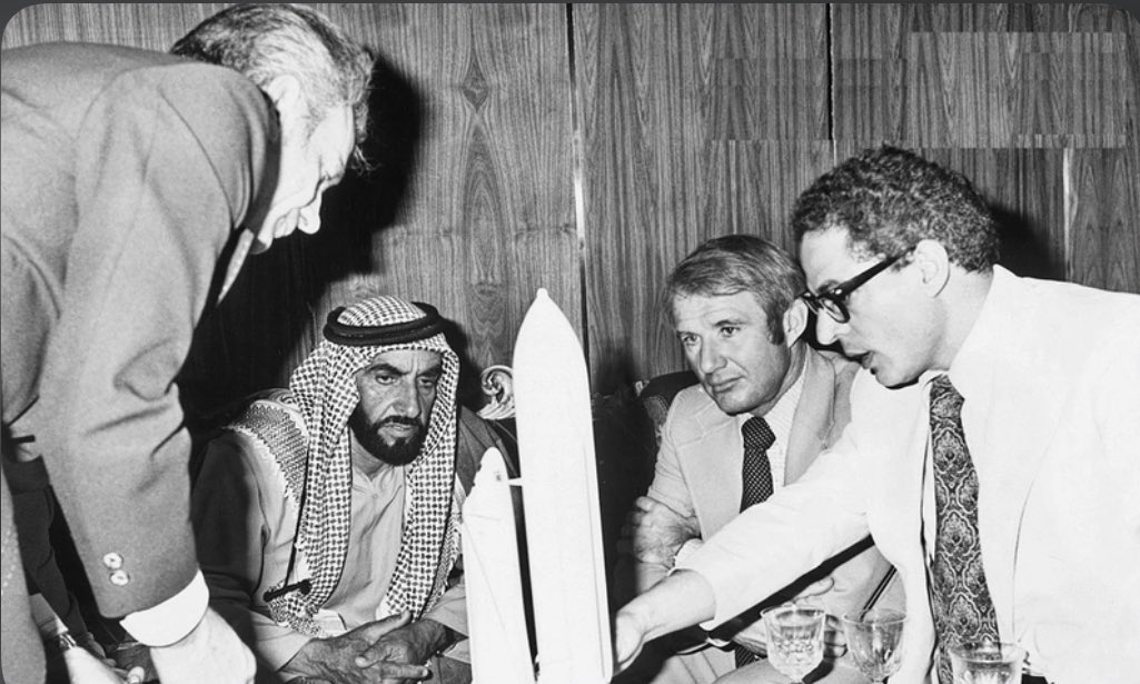 منذ سنوات قال والدانا #زايد "إن البلاد بحاجة إلى أبنائها لأن عليهم يعتمد الحاضر والمستقبل" واليوم أبناء الوطن يبرهنون أنهم قادرون على صناعة الأفضل ليس لوطنهم فقط بل للعالم أجمع فبسواعد مهندسات ومهندسين إماراتيين ينطلق #مسبار_الأمل 🛰 الى المريخ، كل الدعوات بالتوفيق والنجاح.