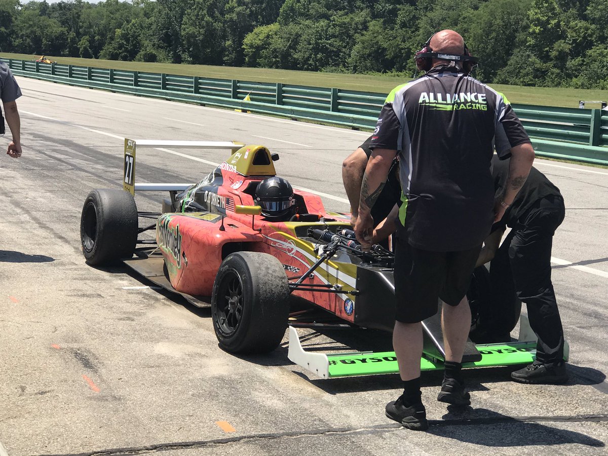 F4Championship's tweet photo. Race 3: No. 27 makes a quick pit
#F4US l #RememberAndy l @VIRNow https://t.co/iV9BXRspba