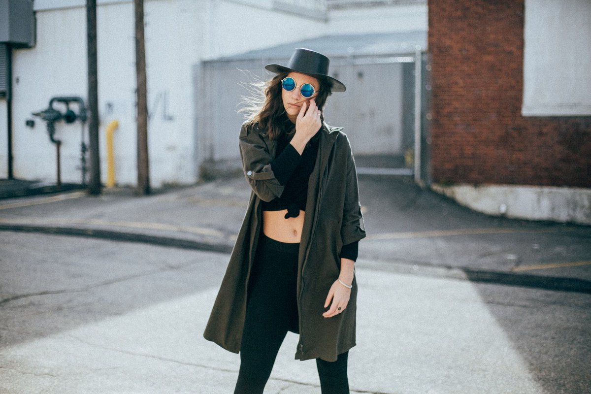 andersencristy's tweet photo. Outfit of the day.
#clothes #style #fashion #fashionista #fashiongirls #trendy #stylish #onlineshop #onlineshopping #ootd 
https://t.co/IJgbAOl2n7 https://t.co/ZJV8rqMSQ7