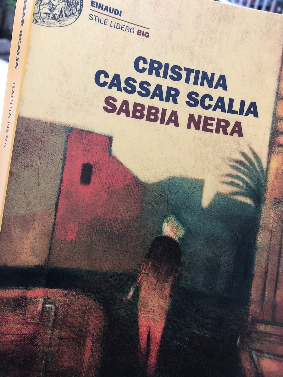 Ho appena finito di leggere #sabbianera e non vedo l’ora di incontrare nuovamente #vaninaguarrasi in #lasalitadeisaponari .Complimenti <a href="/CriCassar/">CristinaCassarScalia</a> per lo stile e per aver raccontato di una terra che è anche la mia.
#laletturacreaindipendenza