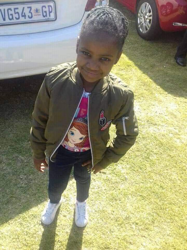 KingMntungwa's tweet photo. Please Note 🗒 : #AmahleThabethe is Still Missing. Lord please help us find #Amahle 😭😭😭💔 https://t.co/y0AEkZ6Qcx