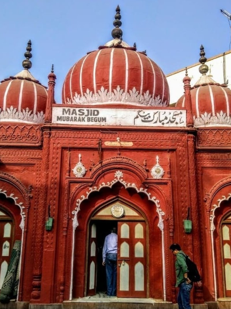 Tragic news from Old Delhi: the dome of the Masjid Mubarak Begum (aka the Rundi ki Masjid) just collapsed....