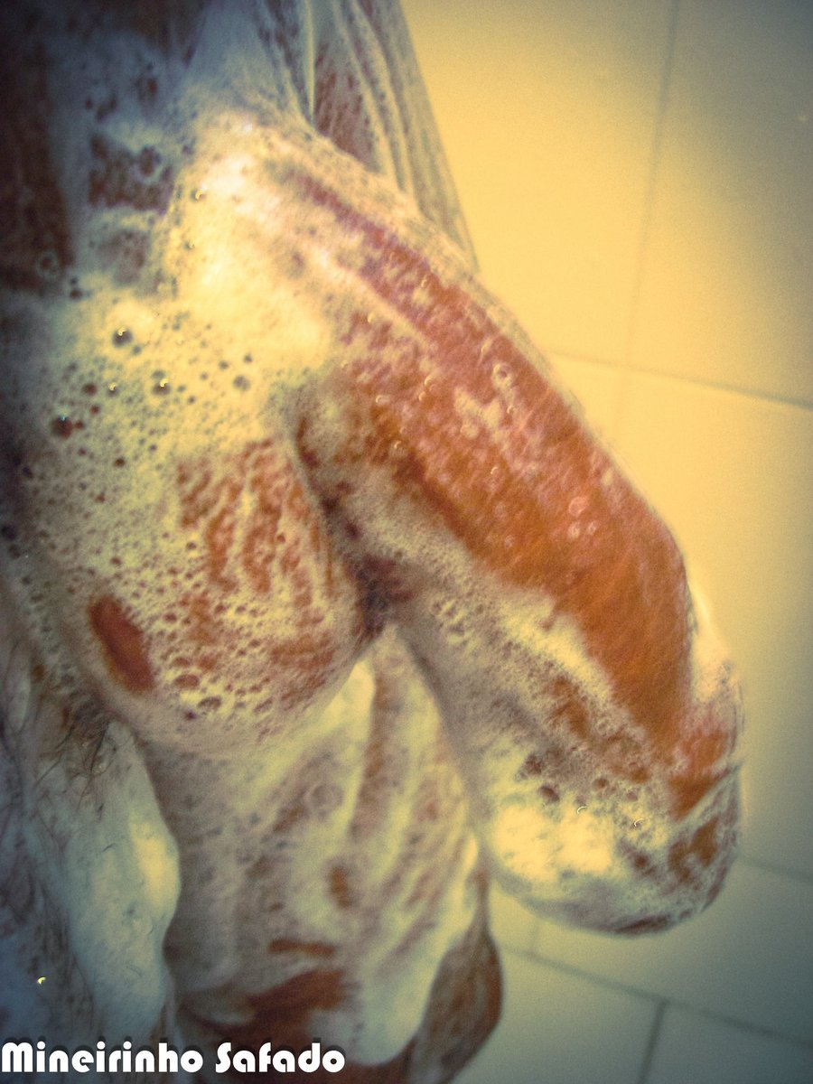 CapitaoFuckBR's tweet photo. Depois de suar muito, nada melhor um bom banho.
#boy #boybh #sex #gaybh https://t.co/4TpuwAuefY